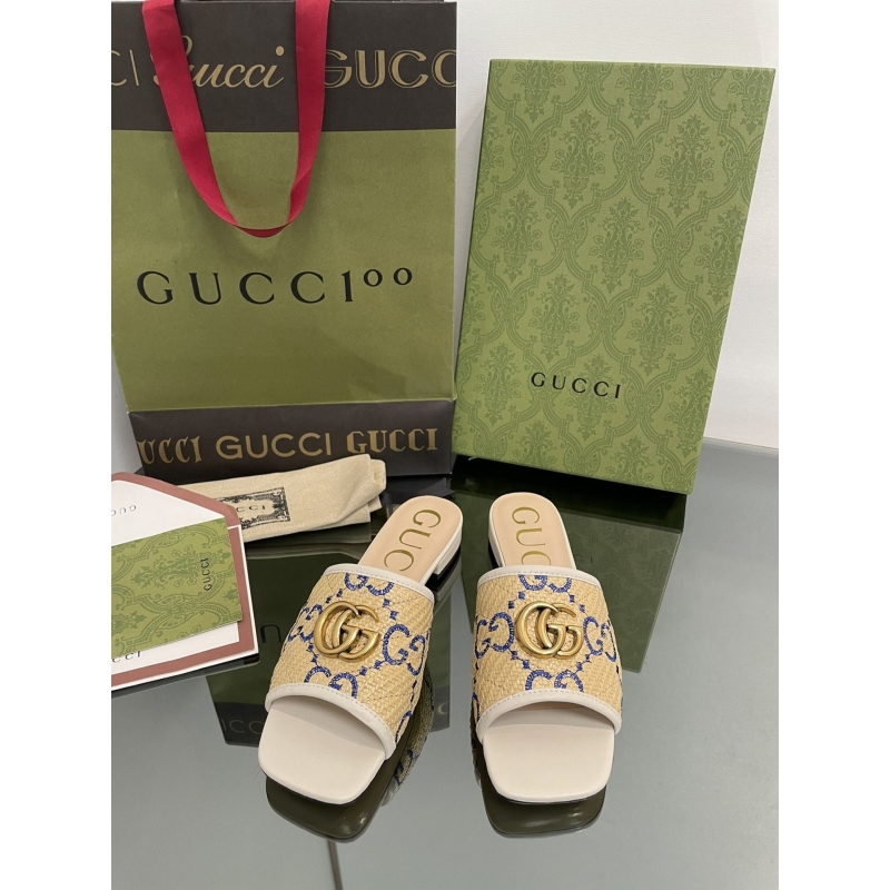 G*u*i slippers